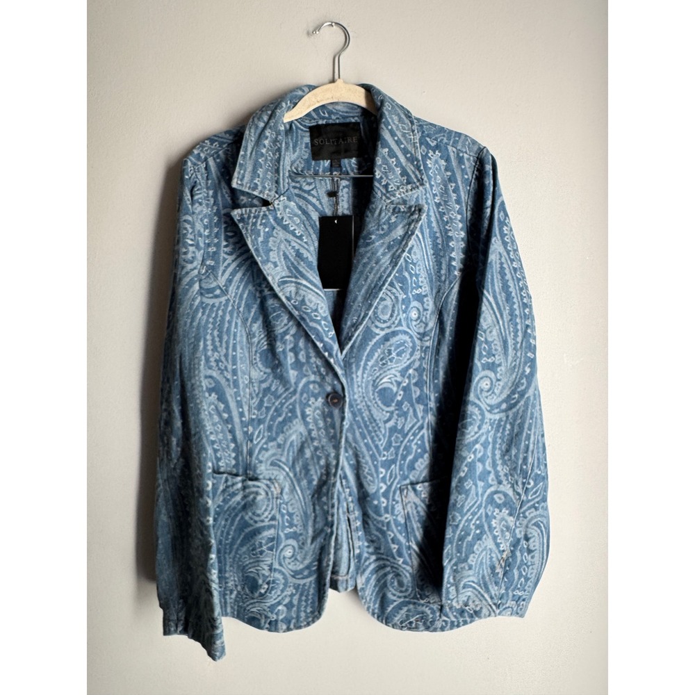 Solitaire Womens Blue Paisley Denim Blazer Jacket Light Wash Large NWT